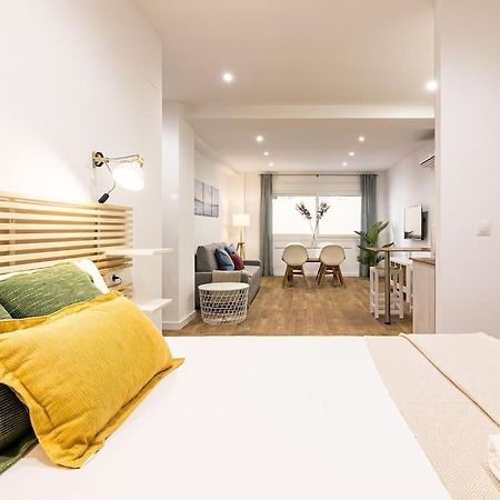 Malagueta Apartments Малага Экстерьер фото