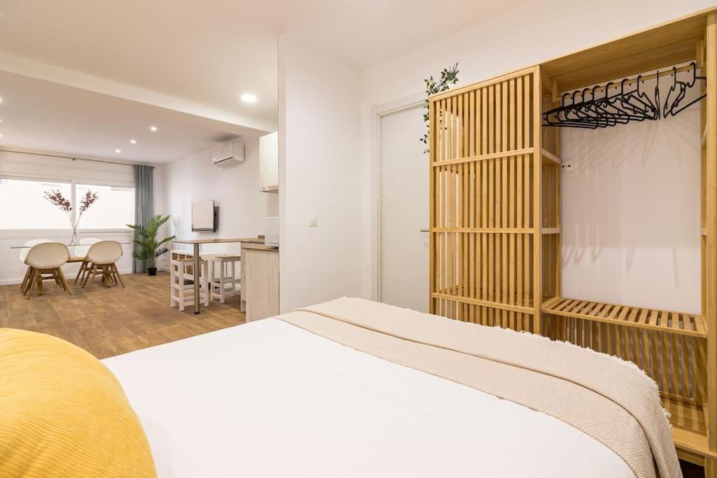 Malagueta Apartments Малага Экстерьер фото